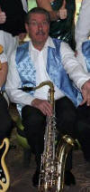 aux saxophones, clarinette, flute, percussions : Gilbert